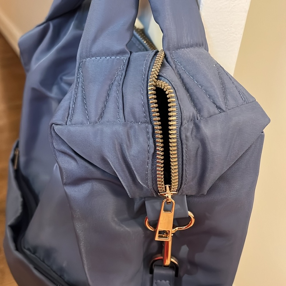 School bag - Picture 2 of 2